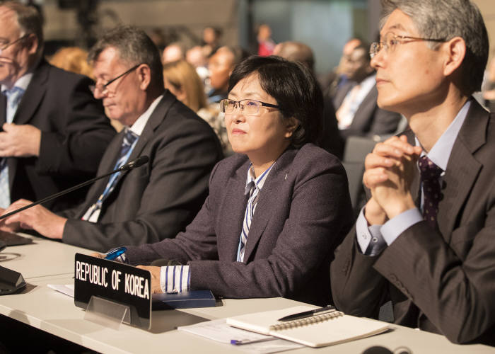 김은경 환경부 장관(오른쪽 두 번째)이 15일(현지시간) 독일 본에서 열린 제23차 기후변화당사국총회(COP23) 고위급회의에 우리나라 수석대표로 참석했다.
