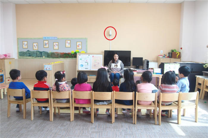 케이웨더의 실내 IoT 공기측정기가 설치된 어린이집. [자료:케이웨더]