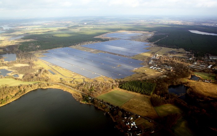 한화큐셀이 건설한 독일 브란덴부르크 태양광 발전소(제공:한화큐셀)