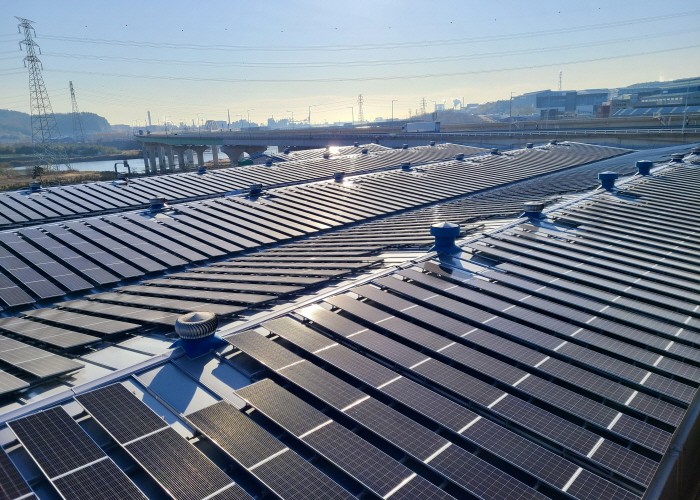 한국동서발전이 울산 지역 산업단지에 설치한 지붕태양광의 모습(제공:동서발전)