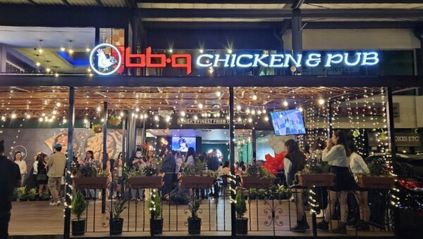 국내 최대 치킨 프랜차이즈 제너시스BBQ 그룹이 코스타리카 수도 산호세에 'BBQ 모멘텀 린도라점'을 오픈했다. [사진 BBQ]